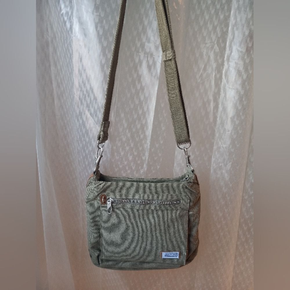 Travelon Women's Green Canvas Purse